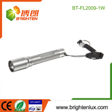 Fábrica de venta a granel de aluminio de material barato 1 * AAA de energía accionado Zoom Focus Pequeño poderoso 1watt Cree Mini llevó linterna Llavero